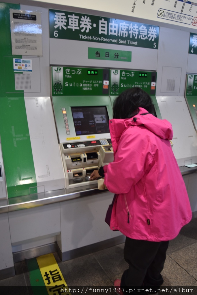 日本 2017北陸自助旅行day9 如何從松本車站搭車到信濃大町 如何託運行李到飯店 再轉搭車到扇沢車站 立山黑部我來啦 微笑的眼